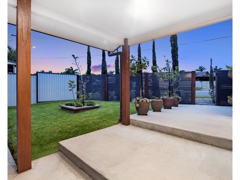 62 Usher Avenue, Labrador QLD 4215