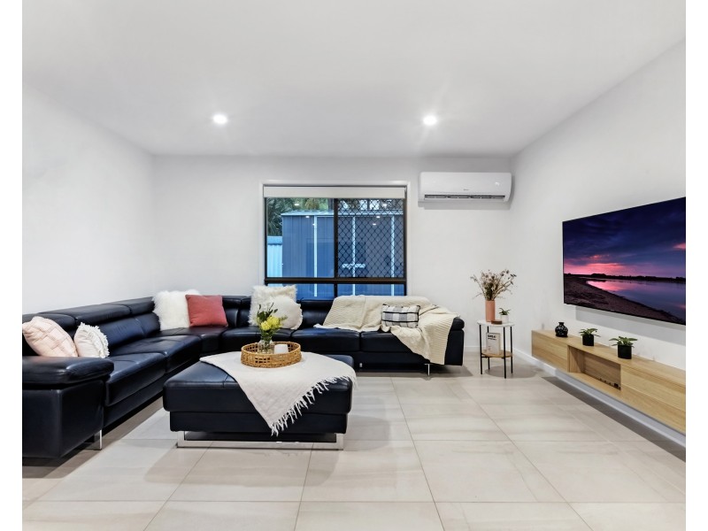 62 Usher Avenue, Labrador QLD 4215