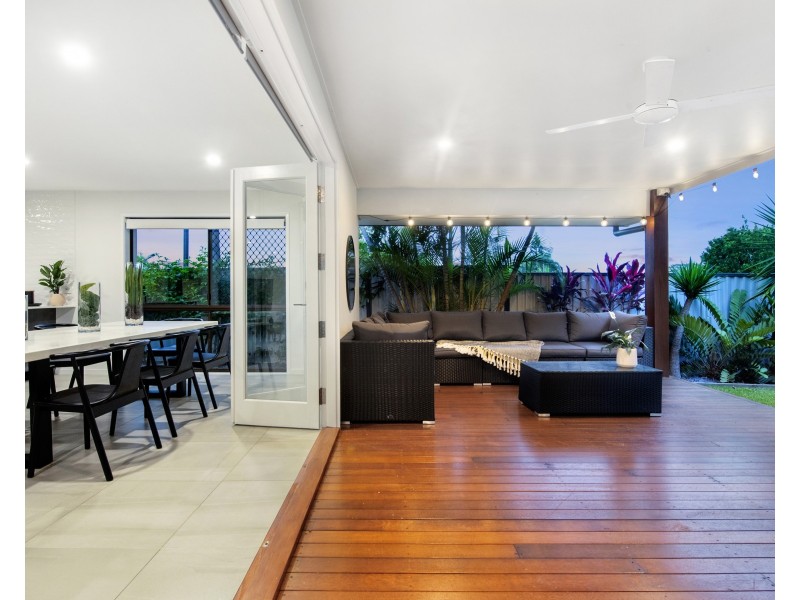 62 Usher Avenue, Labrador QLD 4215