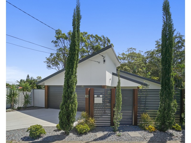 62 Usher Avenue, Labrador QLD 4215