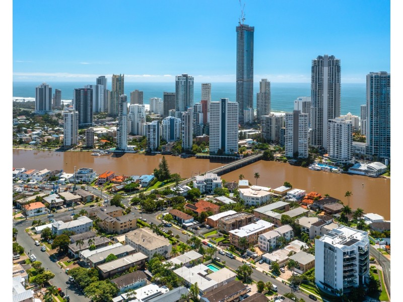 1/10 Stanhill Drive, Chevron Island QLD 4217