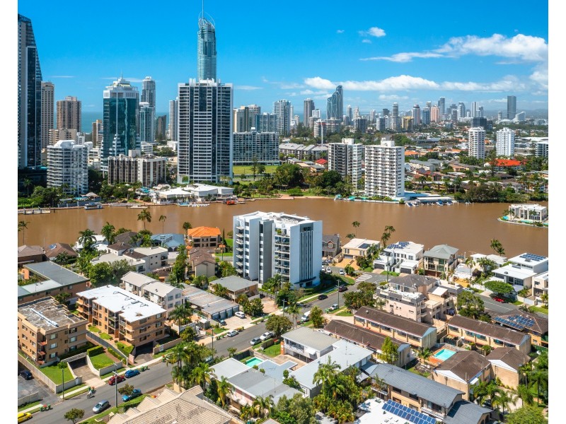 1/10 Stanhill Drive, Chevron Island QLD 4217