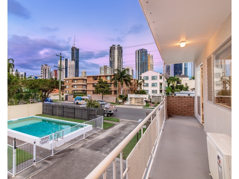 1/10 Stanhill Drive, Chevron Island QLD 4217