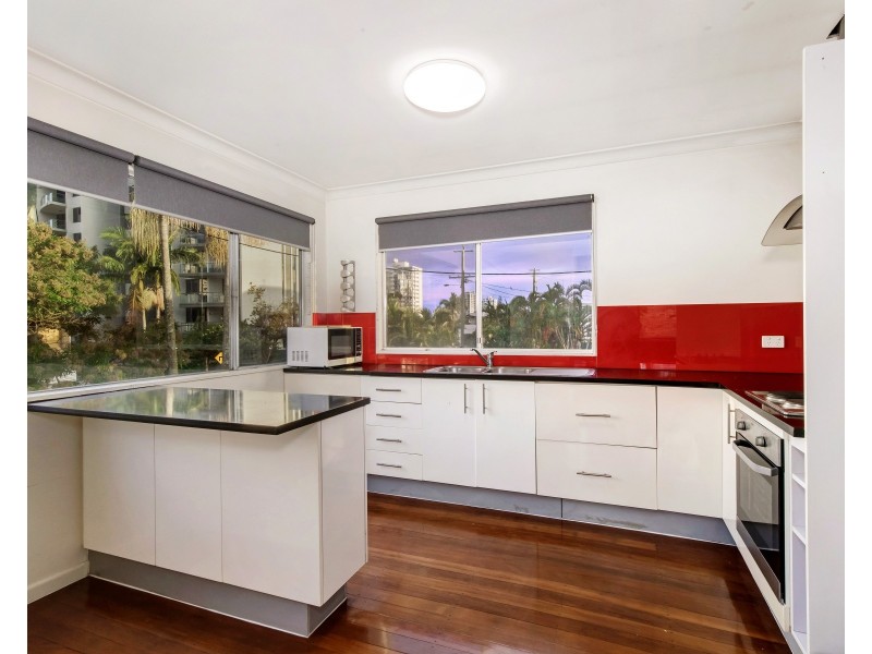 1/10 Stanhill Drive, Chevron Island QLD 4217