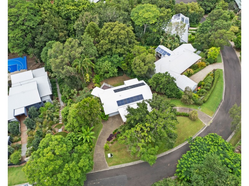 13 Shannan Place, Kenmore Hills QLD 4069