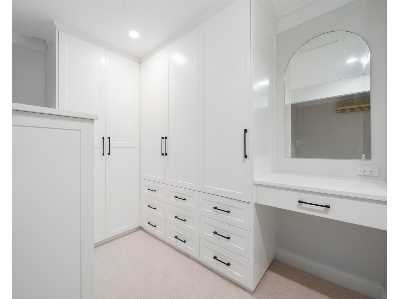 13 Shannan Place, Kenmore Hills QLD 4069