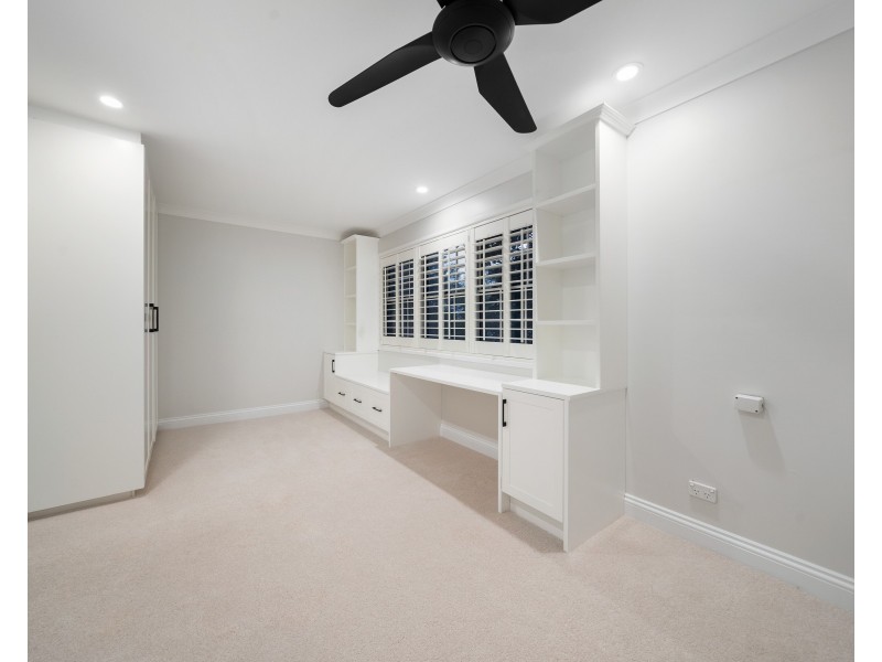 13 Shannan Place, Kenmore Hills QLD 4069