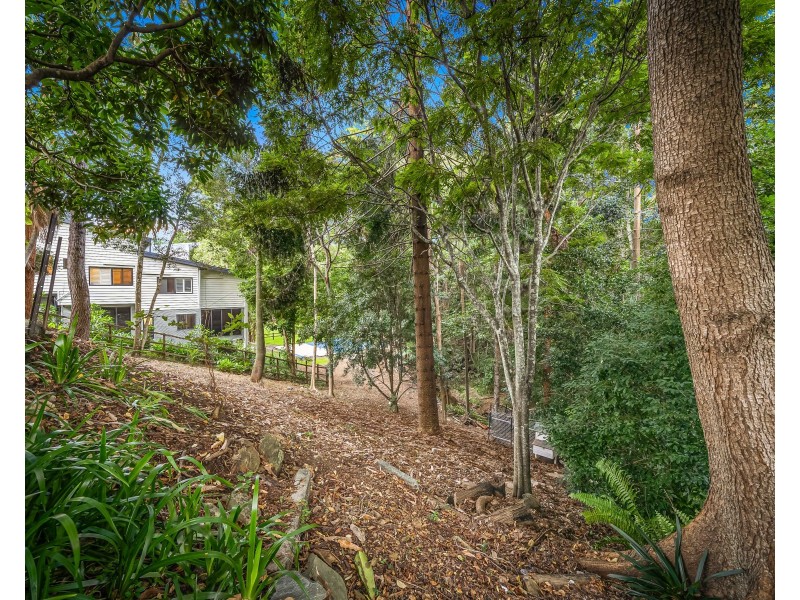 13 Shannan Place, Kenmore Hills QLD 4069