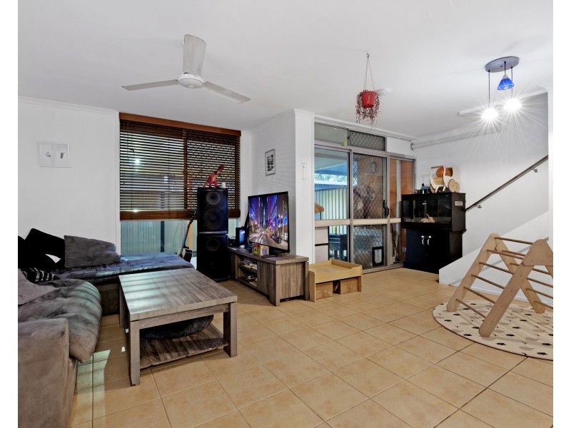 9/3 Proud Street, Labrador QLD 4215