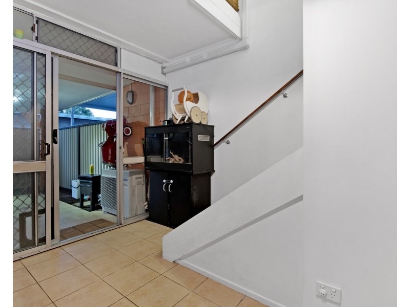 9/3 Proud Street, Labrador QLD 4215