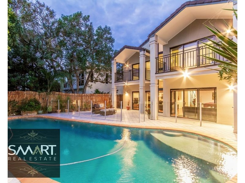 53 Amalfi Drive, Isle Of Capri QLD 4217