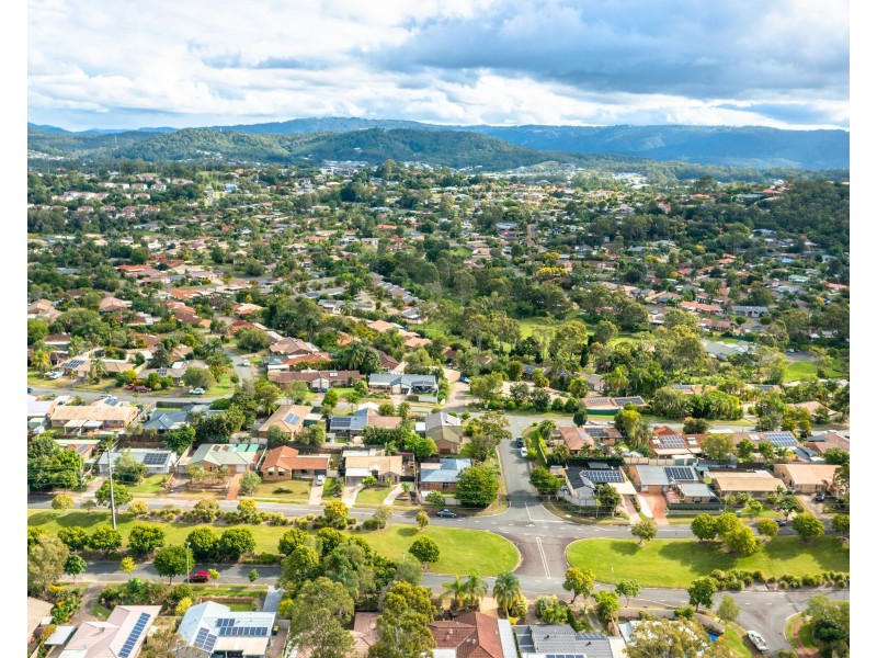 54 Studio Drive, Oxenford QLD 4210