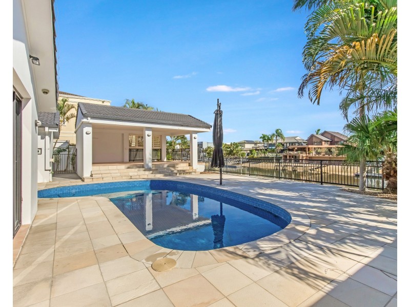 8 Buccaneer Court, Paradise Waters QLD 4217