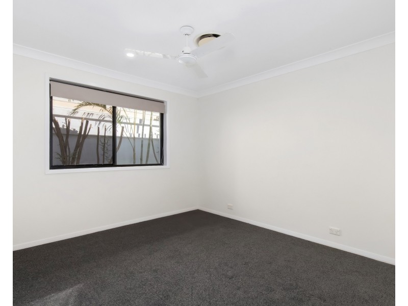 8 Buccaneer Court, Paradise Waters QLD 4217