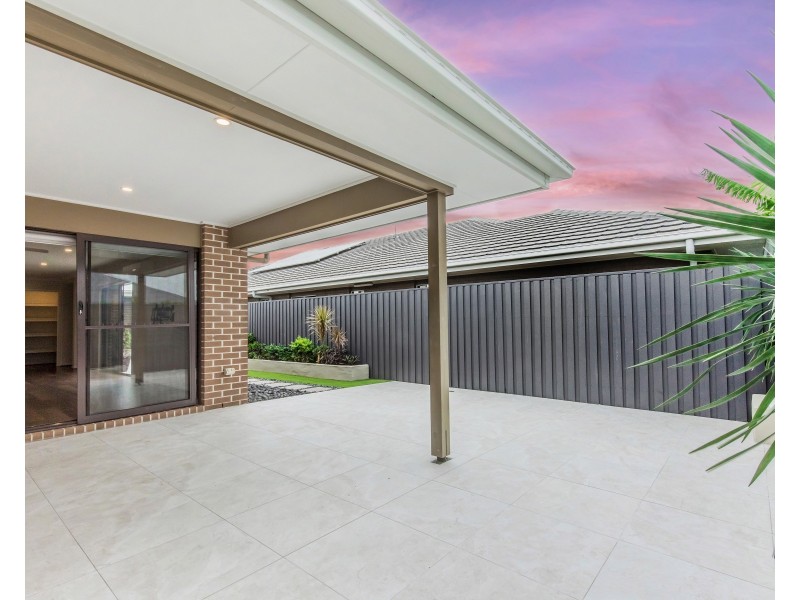 93 Lindeman Circuit, Pimpama QLD 4209