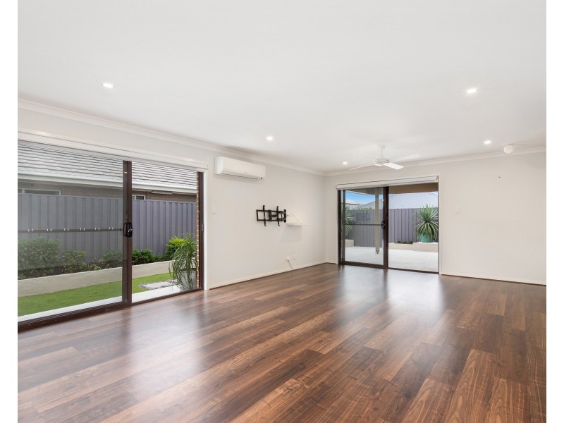 93 Lindeman Circuit, Pimpama QLD 4209