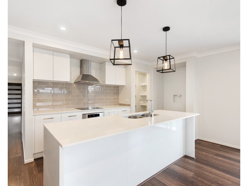 93 Lindeman Circuit, Pimpama QLD 4209