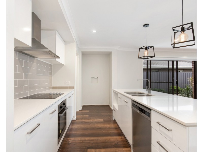93 Lindeman Circuit, Pimpama QLD 4209