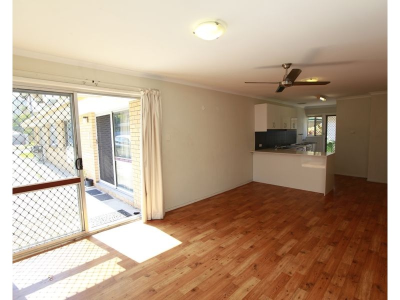 3/20 Parneno Street, Chevron Island QLD 4217