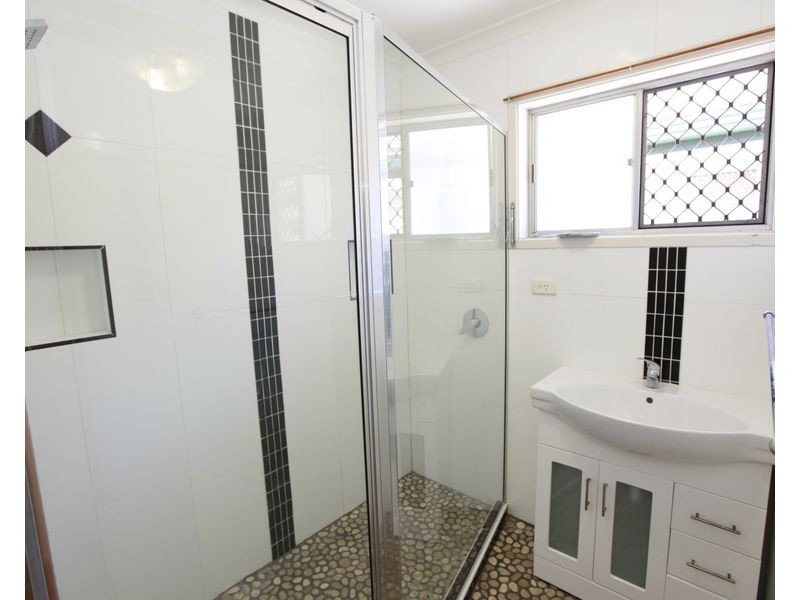 3/20 Parneno Street, Chevron Island QLD 4217