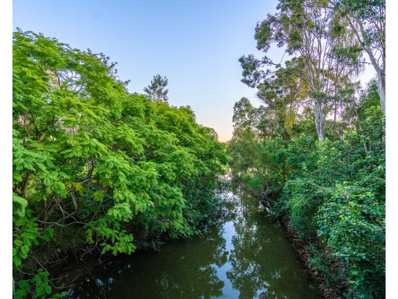 2 Clear River Boulevard, Ashmore QLD 4214