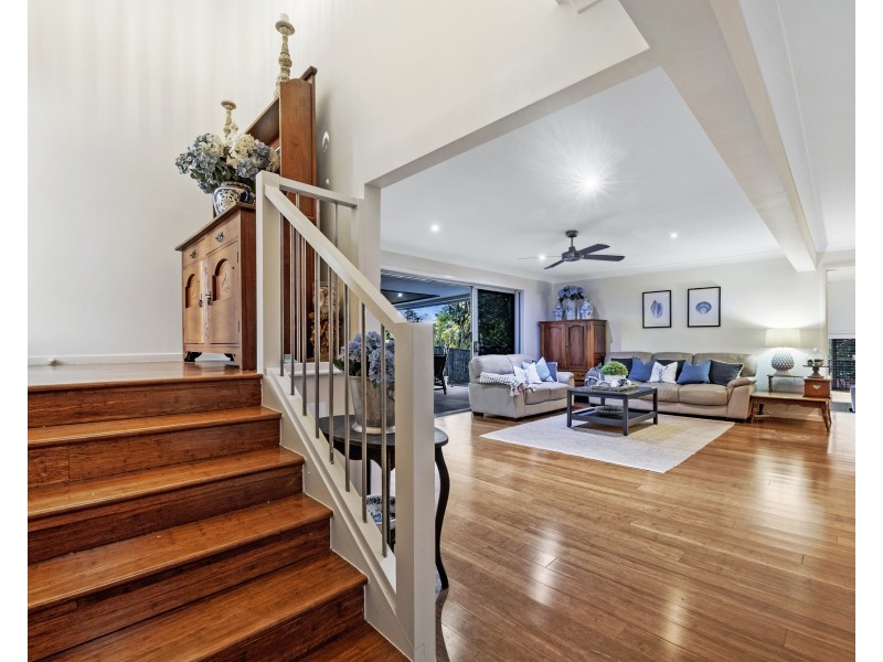 17 Kallaroo Cres, Ashmore QLD 4214