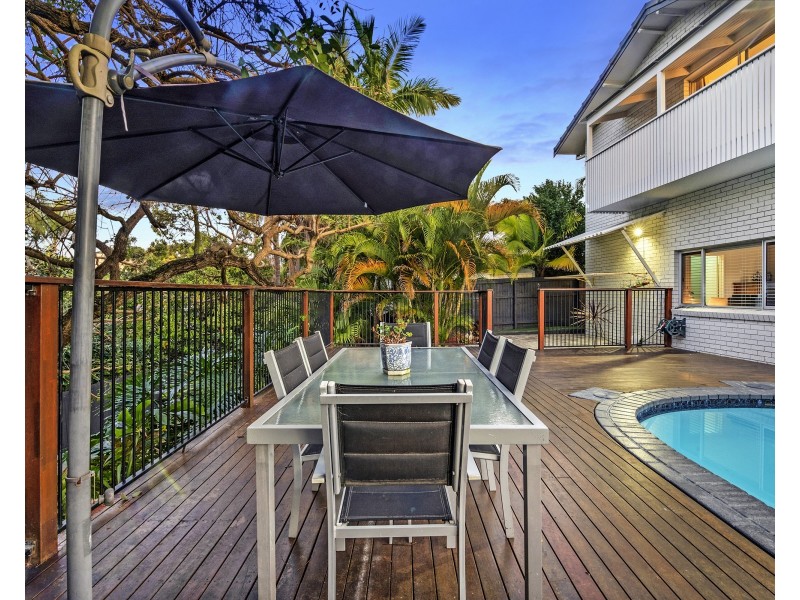 17 Kallaroo Cres, Ashmore QLD 4214