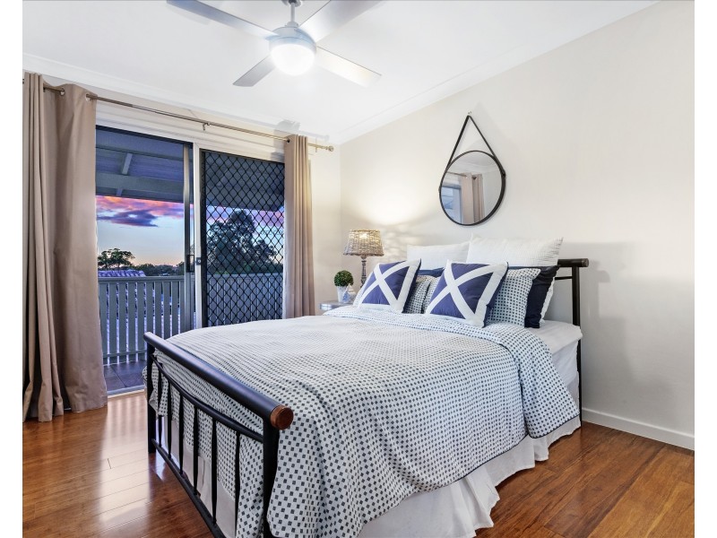 17 Kallaroo Cres, Ashmore QLD 4214
