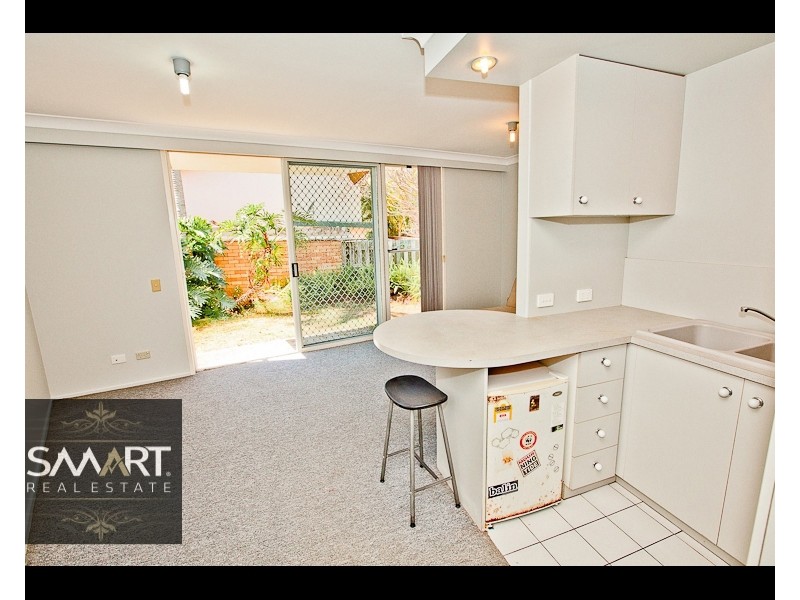 5/15 Weemala Street, Chevron Island QLD 4217