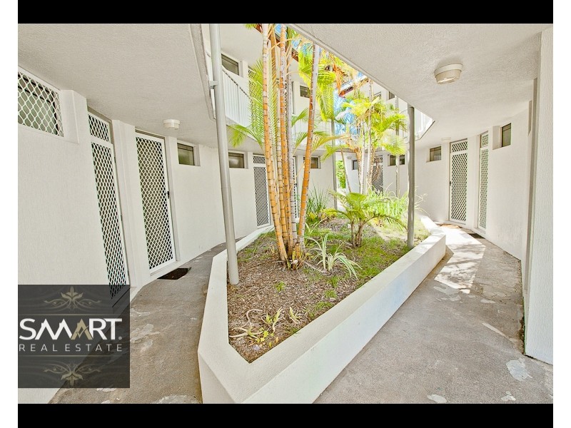 5/15 Weemala Street, Chevron Island QLD 4217