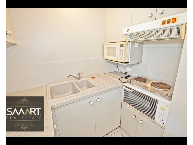 5/15 Weemala Street, Chevron Island QLD 4217