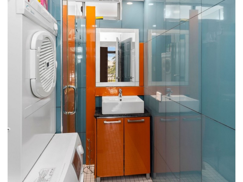 11/120 Esplanade, Surfers Paradise QLD 4217