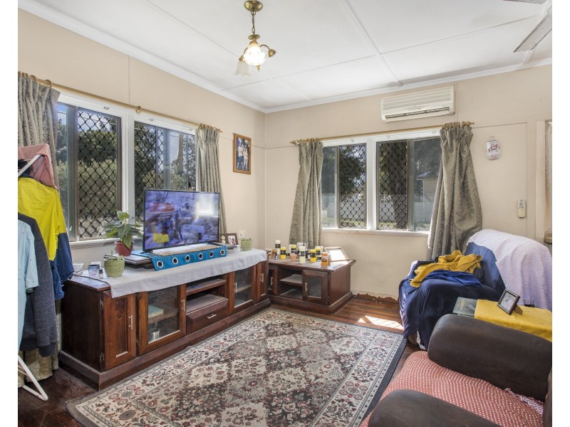 113 Main Street, Park Avenue QLD 4701