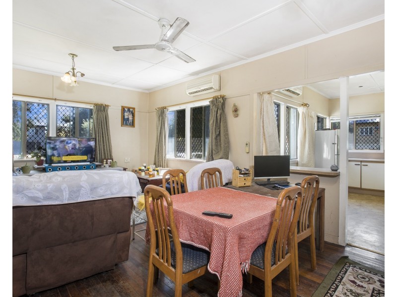 113 Main Street, Park Avenue QLD 4701
