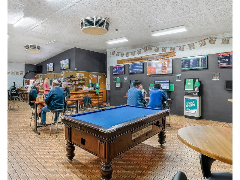 17 Lawton Street, Wandoan QLD 4419