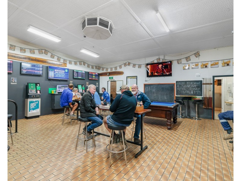 17 Lawton Street, Wandoan QLD 4419