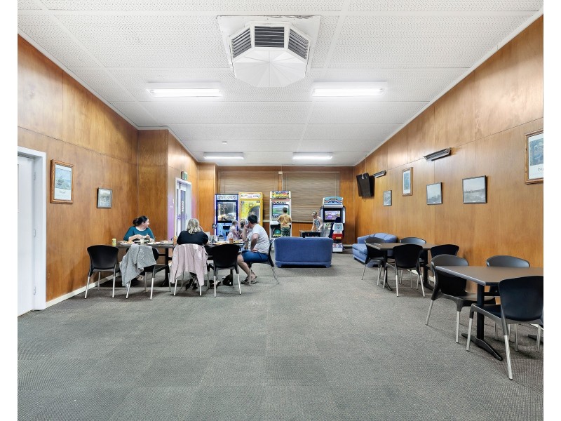 17 Lawton Street, Wandoan QLD 4419