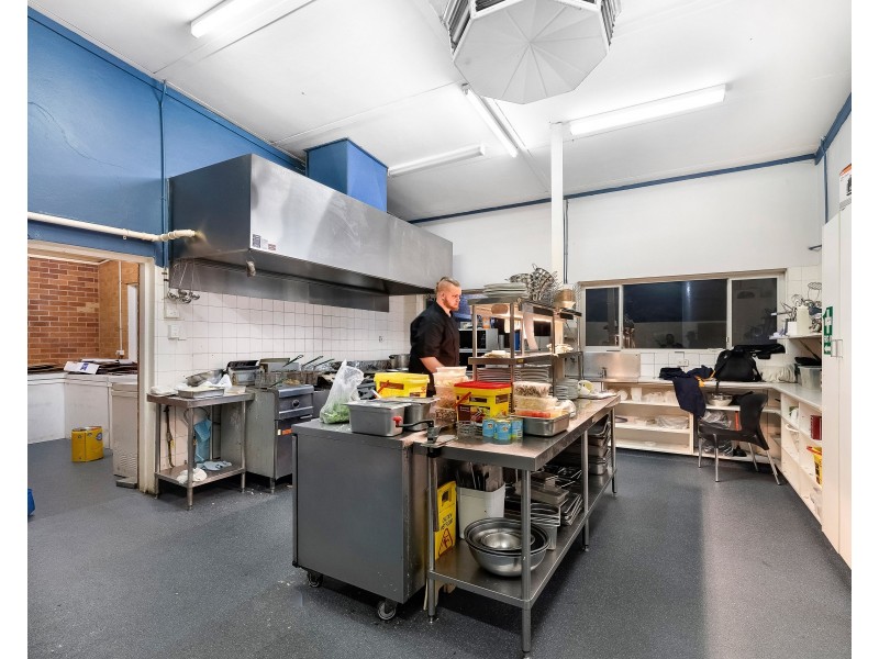 17 Lawton Street, Wandoan QLD 4419