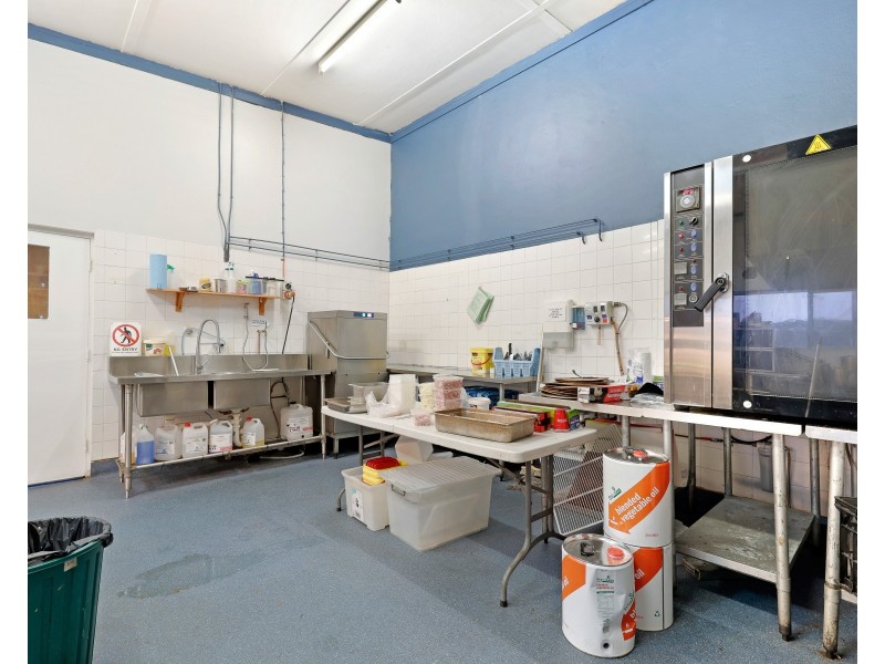 17 Lawton Street, Wandoan QLD 4419