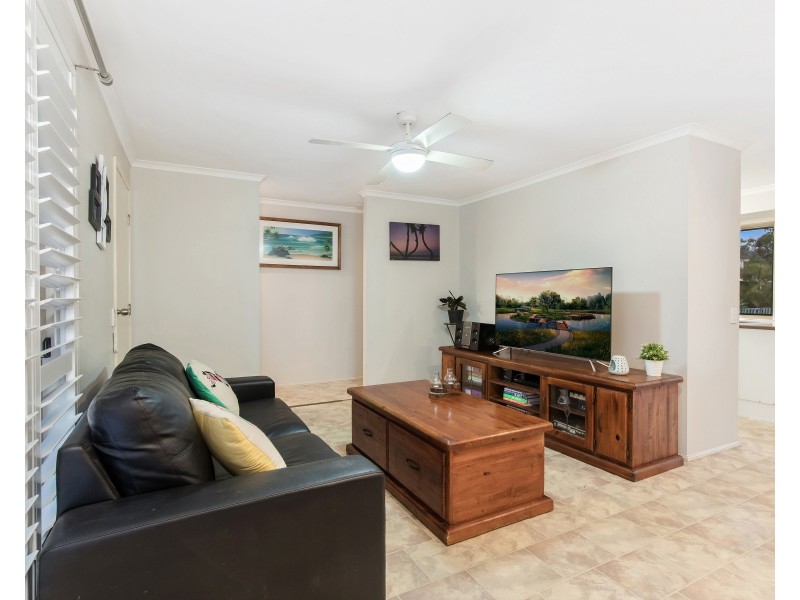 6 Daphne Court, Elanora QLD 4221