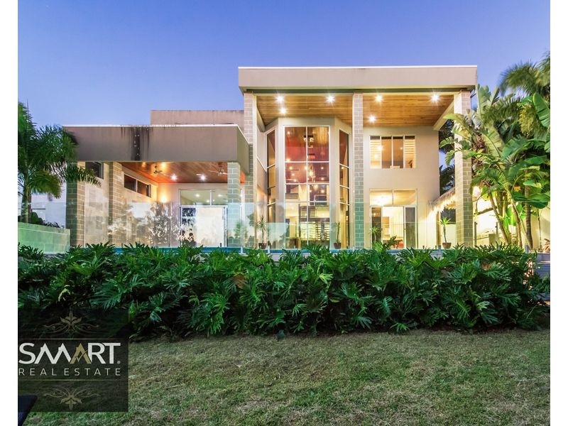 3028 The Boulevarde, Benowa QLD 4217