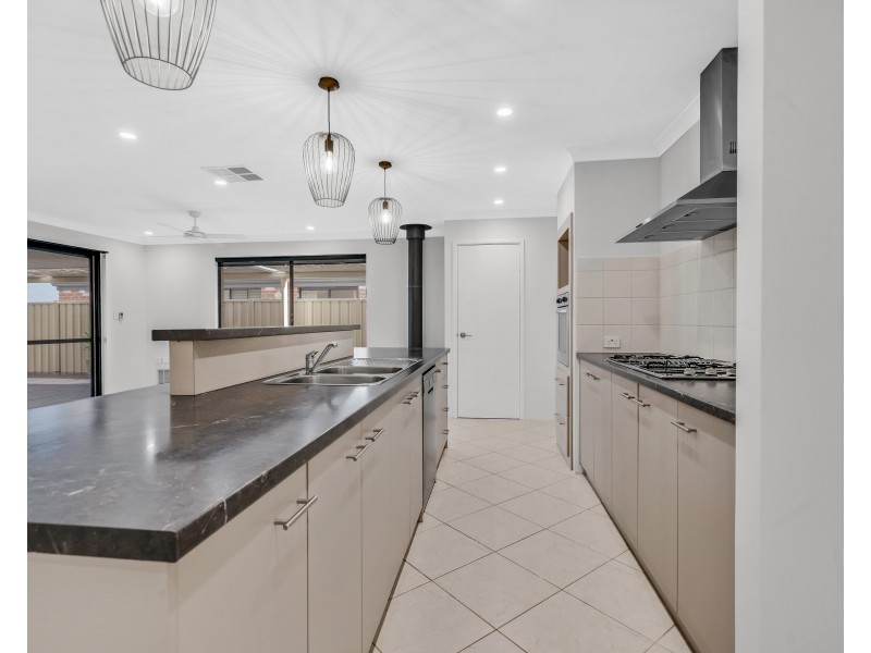4 Salvia Link, Glen Iris WA 6230
