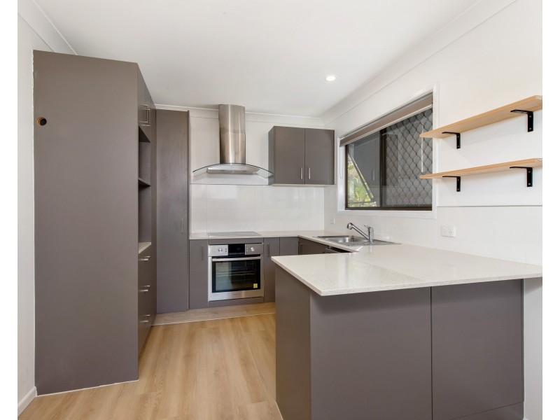 2/11 Eureka Crescent, Nerang QLD 4211