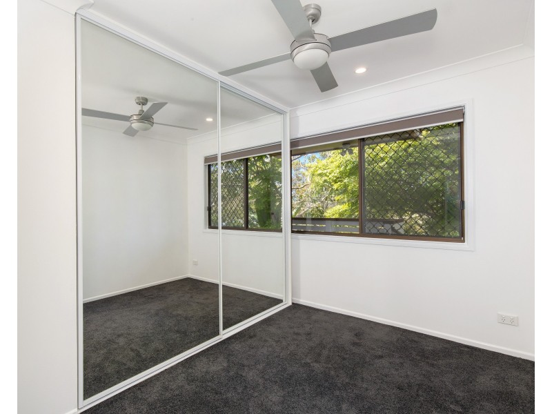 2/11 Eureka Crescent, Nerang QLD 4211