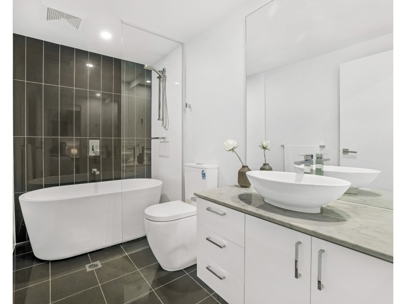 2508/5 Harbourside Court, Biggera Waters QLD 4216