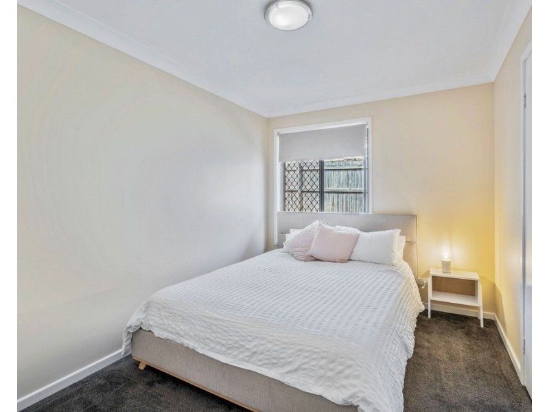 305 Central Street, Arundel QLD 4214