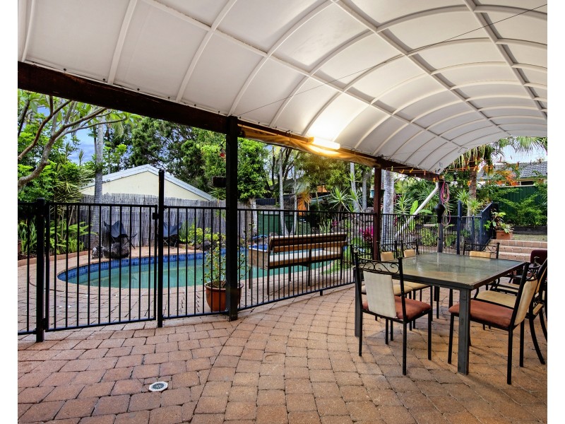 152 Heeb Street, Benowa QLD 4217