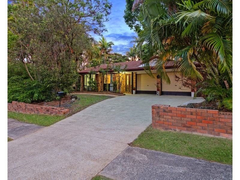 152 Heeb Street, Benowa QLD 4217