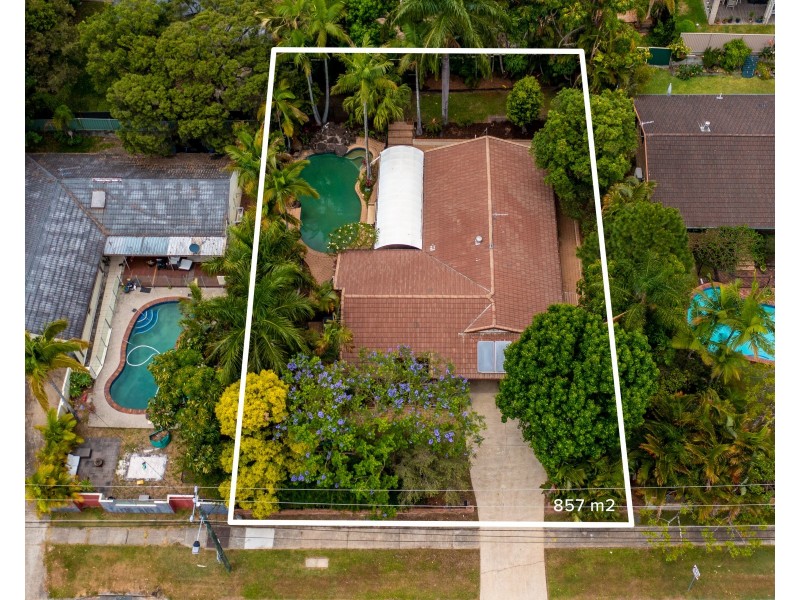 152 Heeb Street, Benowa QLD 4217