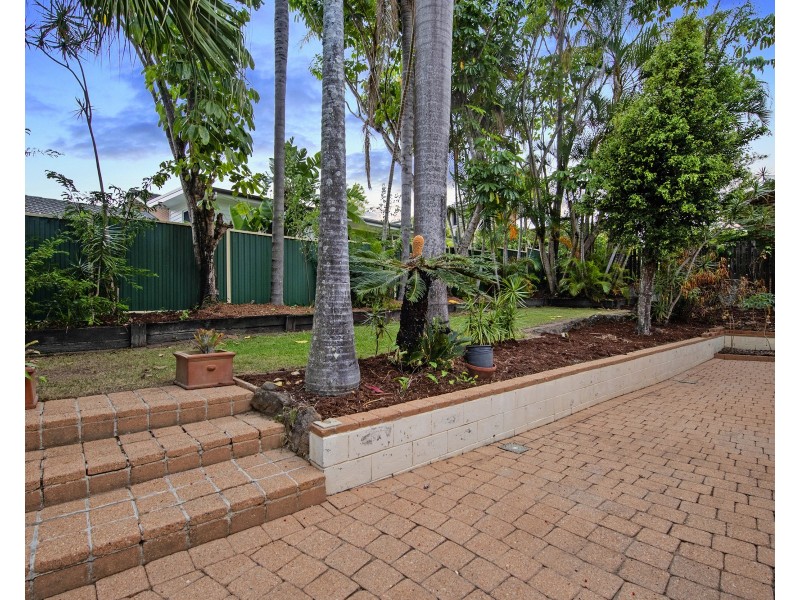 152 Heeb Street, Benowa QLD 4217